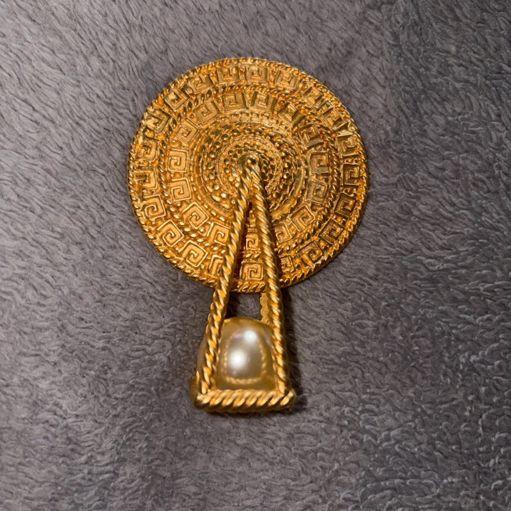 AJC Gold-Tone Mayan Sundial Pyramid Detail Brooch with Pearl Accent